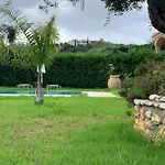 Renata -pool, Large Garden & Free Parking, 2 Minutes Walk From The *