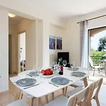 Renata -pool, Large Garden & Free Parking, 2 Minutes Walk From The 别墅 巴尔巴蒂