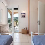 Renata -pool, Large Garden & Free Parking, 2 Minutes Walk From The 巴尔巴蒂