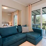 Renata -pool, Large Garden & Free Parking, 2 Minutes Walk From The 别墅