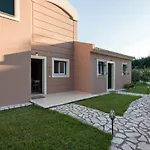 Renata -pool, Large Garden & Free Parking, 2 Minutes Walk From The 别墅 *