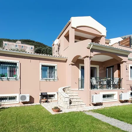 别墅 Renata -pool, Large Garden & Free Parking, 2 Minutes Walk From The 巴尔巴蒂