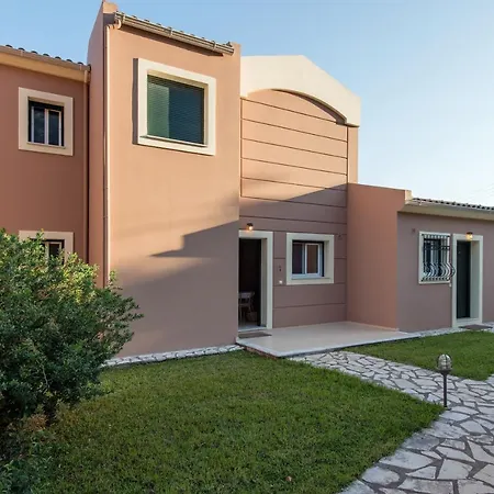 Renata -pool, Large Garden & Free Parking, 2 Minutes Walk From The 别墅 *