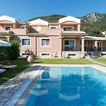 Renata -pool, Large Garden & Free Parking, 2 Minutes Walk From The برباتي