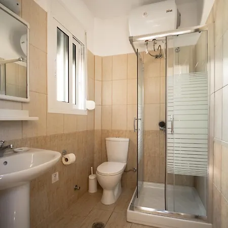 Renata -pool, Large Garden & Free Parking, 2 Minutes Walk From The Μπαρμπάτι