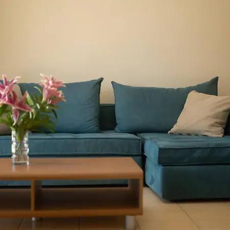 Renata -pool, Large Garden & Free Parking, 2 Minutes Walk From The Βίλα