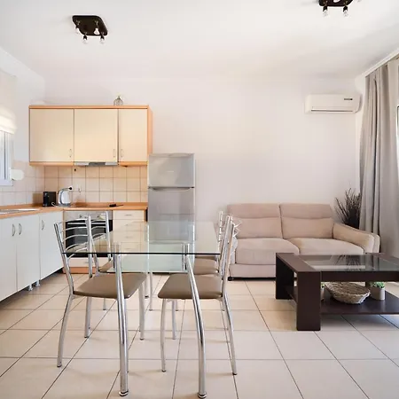 Renata -pool, Large Garden & Free Parking, 2 Minutes Walk From The Βίλα Μπαρμπάτι