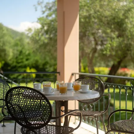 Renata -pool, Large Garden & Free Parking, 2 Minutes Walk From The Μπαρμπάτι