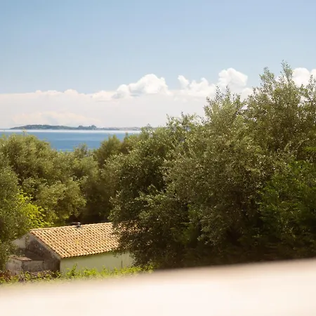 Renata -pool, Large Garden & Free Parking, 2 Minutes Walk From The Βίλα Μπαρμπάτι