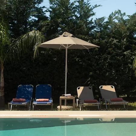 Renata -pool, Large Garden & Free Parking, 2 Minutes Walk From The Βίλα