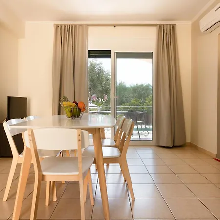 Renata -pool, Large Garden & Free Parking, 2 Minutes Walk From The Βίλα Μπαρμπάτι