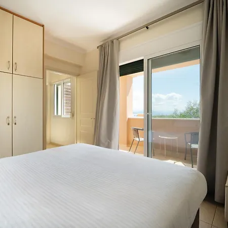 Renata -pool, Large Garden & Free Parking, 2 Minutes Walk From The Βίλα