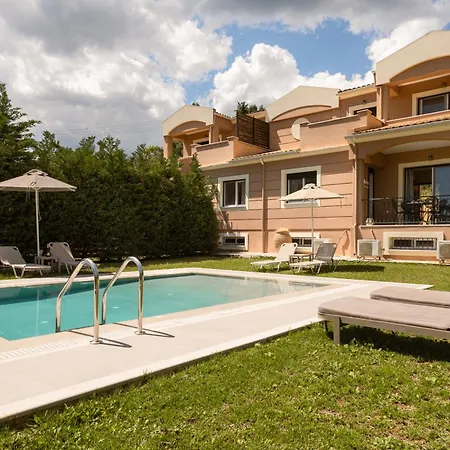 Renata -pool, Large Garden & Free Parking, 2 Minutes Walk From The Μπαρμπάτι