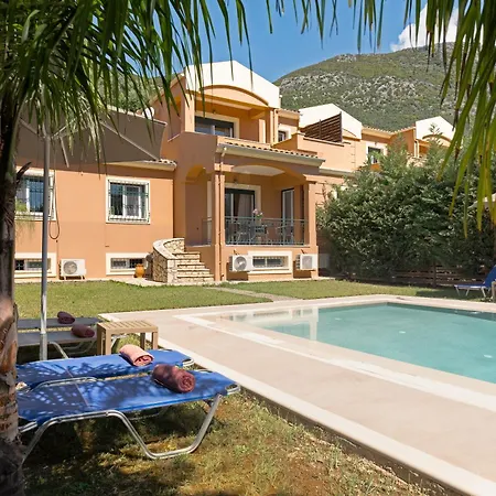 Renata -pool, Large Garden & Free Parking, 2 Minutes Walk From The Βίλα *