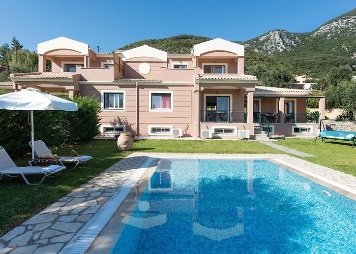 Renata -pool, Large Garden & Free Parking, 2 Minutes Walk From The Barbati