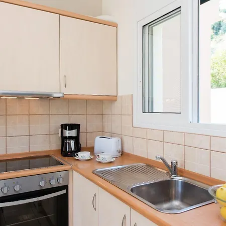 Renata * Μπαρμπάτι